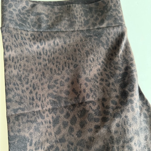Matty M Leggings S Brown/Black Leopard Print.  27” inseam NWOT - Picture 2 of 3
